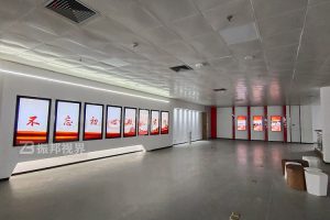 党建馆设计如何平衡传统展示形式与数字化互动体验的创新需求？